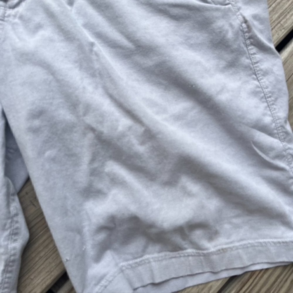 Lululemon Athletica Men's Shorts Gray Chinos Size 36 - Picture 3 of 9